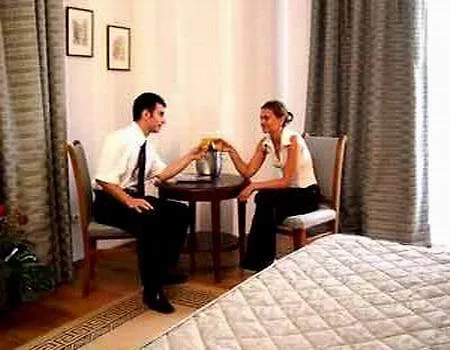 Hotel Piccolo Mondo Βουκουρέστι